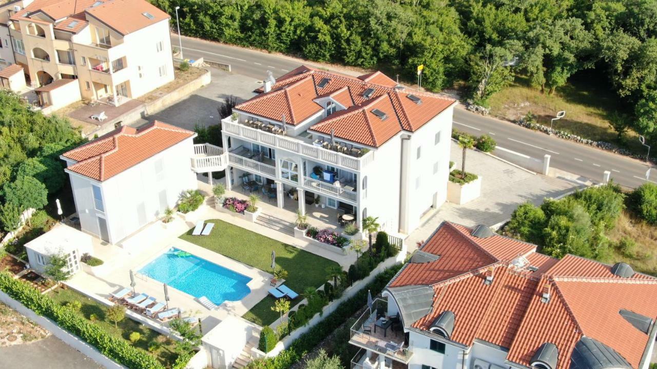 Luxury Apartments Vila Carissa Malinska Exterior foto